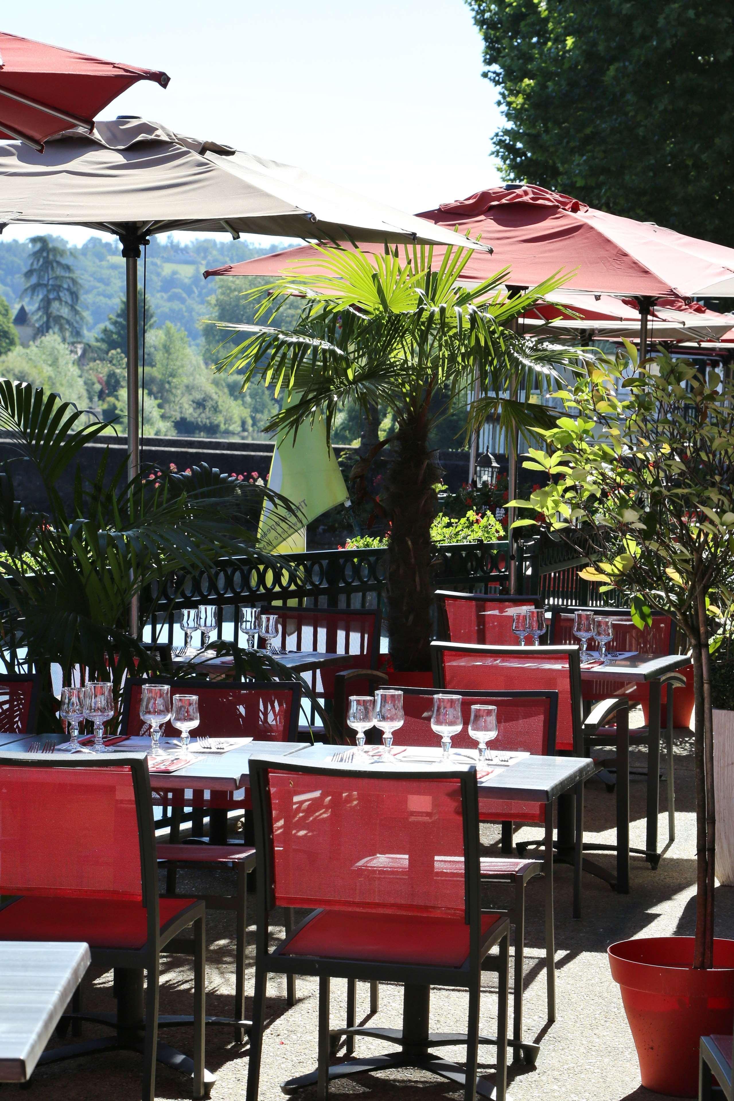 Hotel Western Le Pont D'or 3*