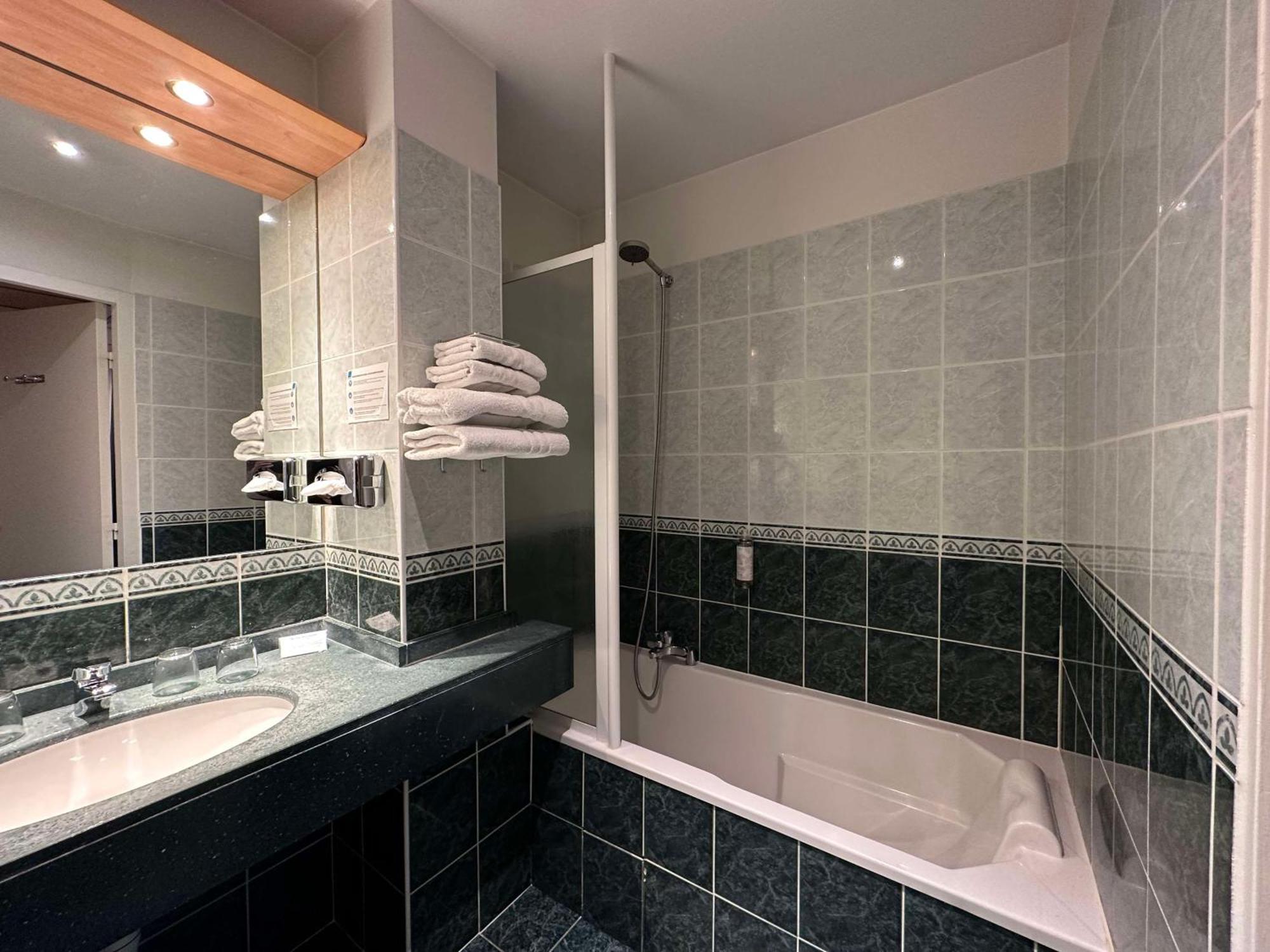 Western Le Pont D'or 3* Figeac